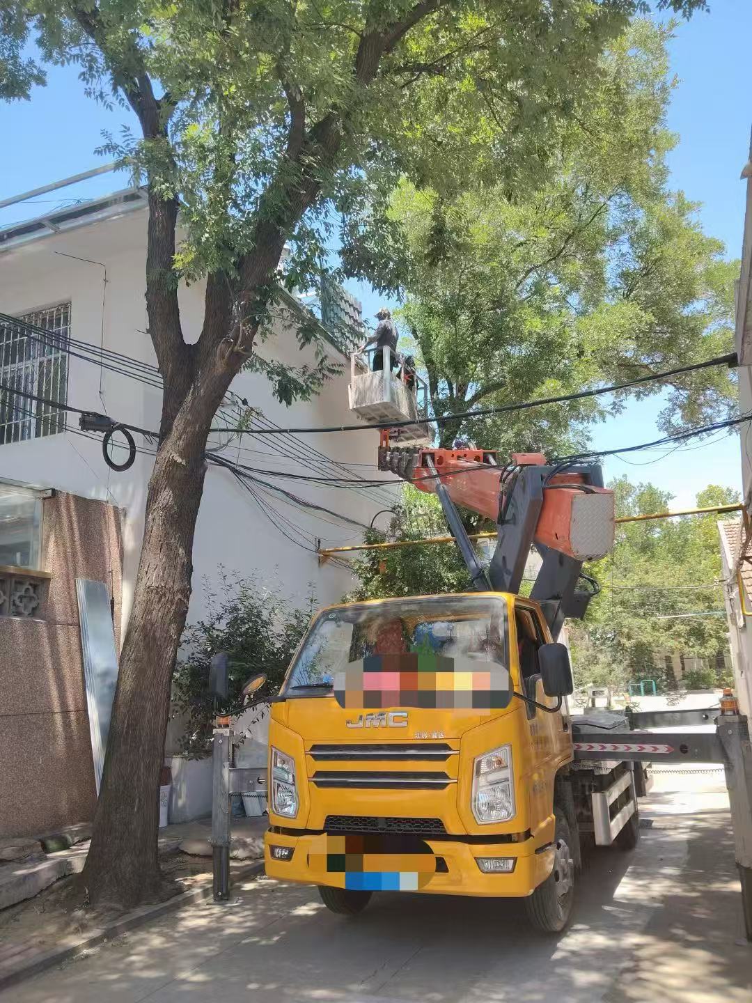 玉环市高空作业车能吊装重物吗？最大承载多少公斤？